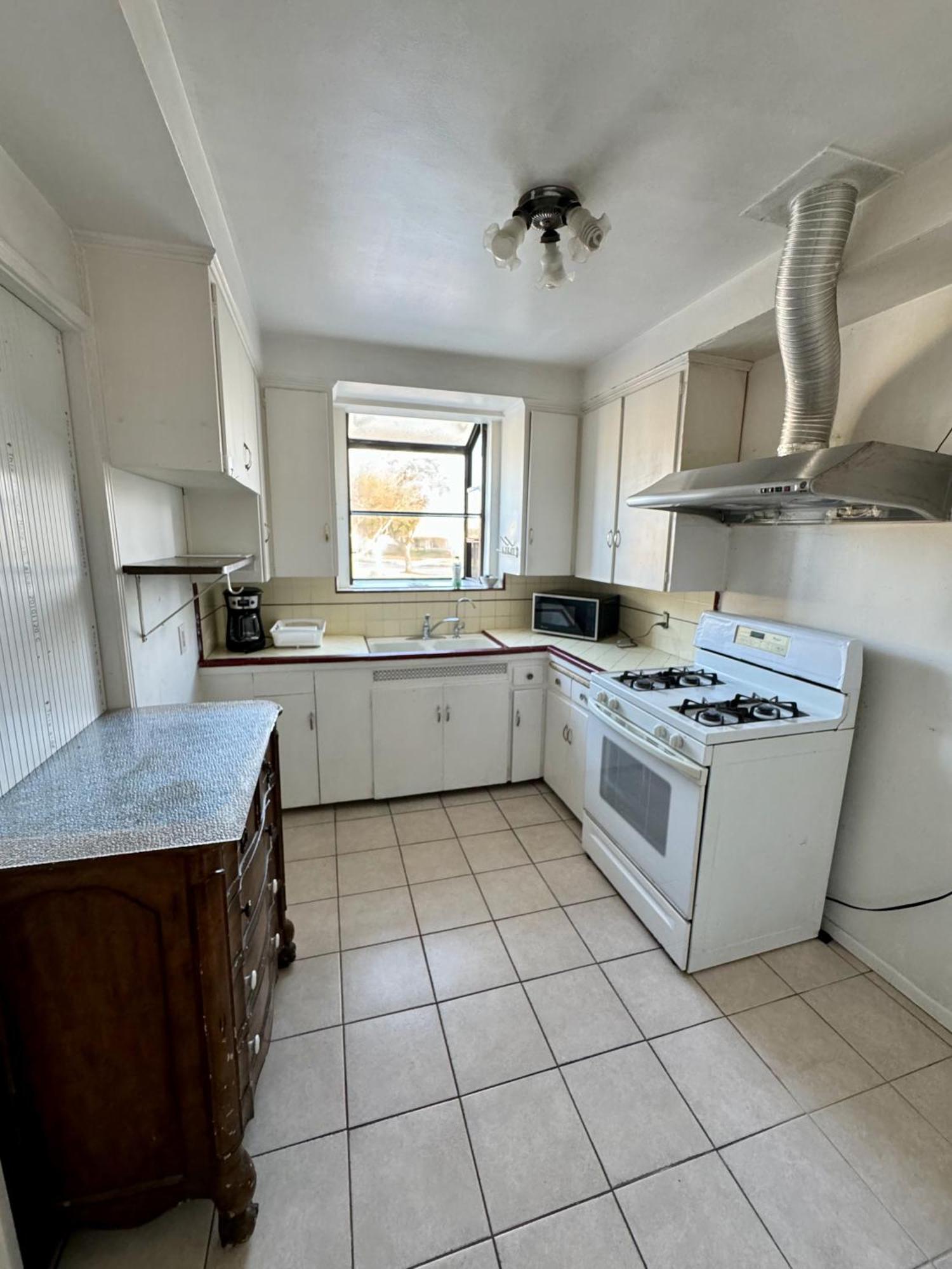Cozy Home In Prime Location Monterey Park Exterior photo