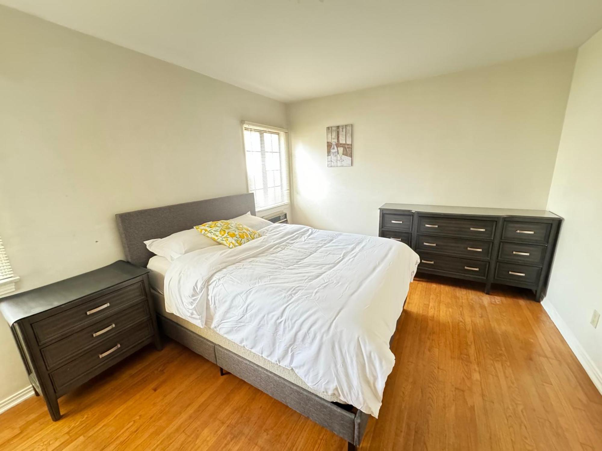 Cozy Home In Prime Location Monterey Park Exterior photo