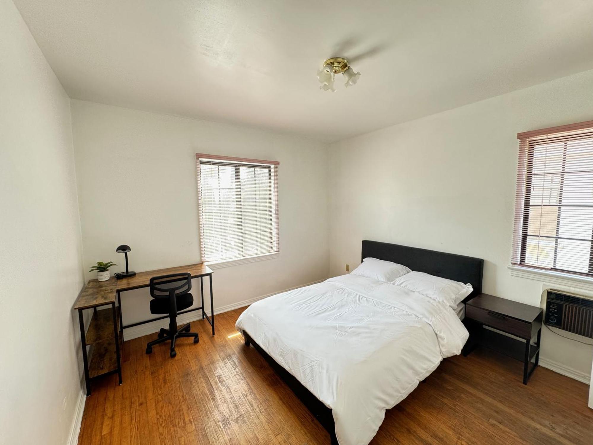 Cozy Home In Prime Location Monterey Park Exterior photo